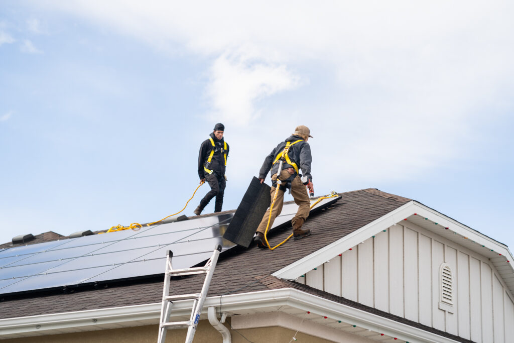 california solar contractors installing solar panels